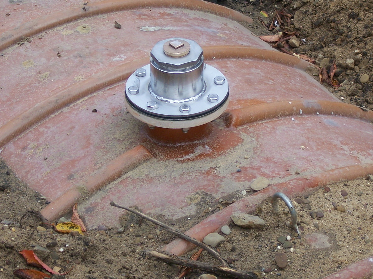 Brotzerkleinerer und Wassertank für eine Bäckerei - Referenzansicht Projekte von Kessens Technik mit System