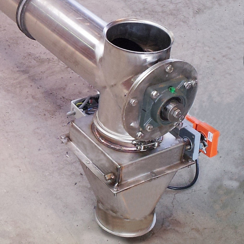 Auslauf mit Kontrollstutzen Ø150 mm, elektromotorische Verschlussklappe Ø150 mm, stabiles Flanschlager UCF